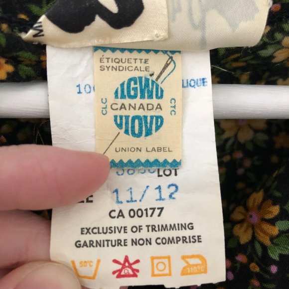 Sunning Vintage Floral Midi Dress - Poof Sleeves - Picture 8 of 13